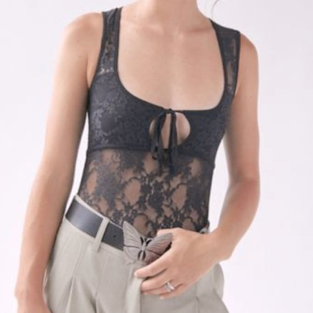 ♥️ NWT Queen of Hearts Lace Bodysuit size L